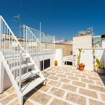 Helloapulia - Sea View Terrace Conchiglia Apartamento *